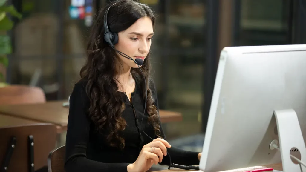 Vender por teléfono es una tarea cada vez más compleja, porque las personas desconfían de esta vía comercial