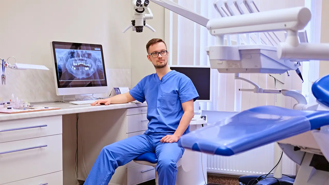 Un programa de gestión de clínicas dentales integral debe permitir a los profesionales consultar toda la información clínica de sus pacientes de manera ágil