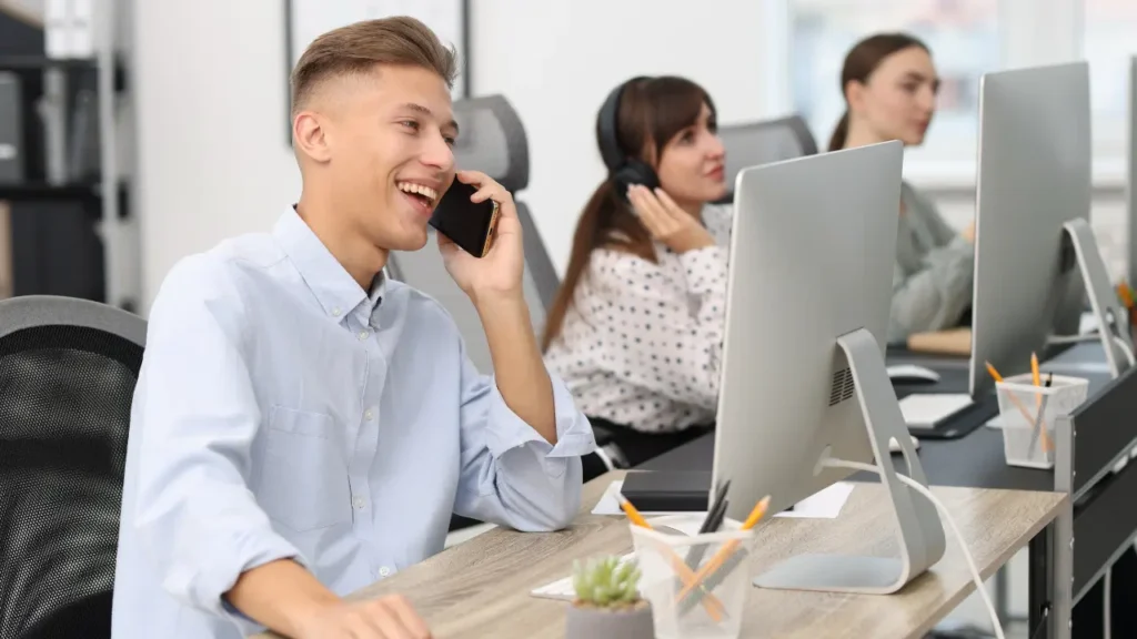 Conocer a los clientes con un CRM contribuye a acercarse a sus necesidades con mayor precisión