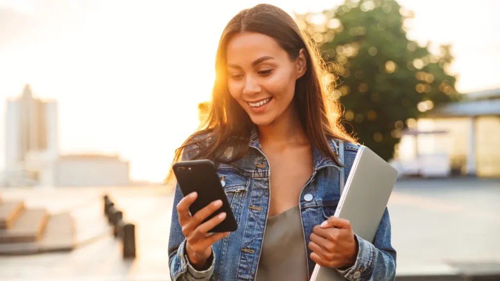 La matriculación online y por WhatsApp para academias es crítica hoy en día